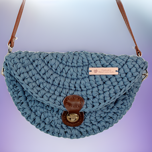 Custom Handmade Crochet Crossbody Purse - The Regina Handbag