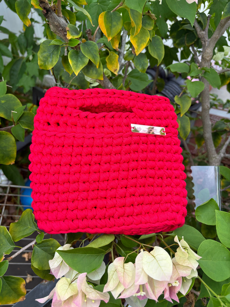 Crochet Clutch - T-Shirt Yarn 100% Polyester - Red