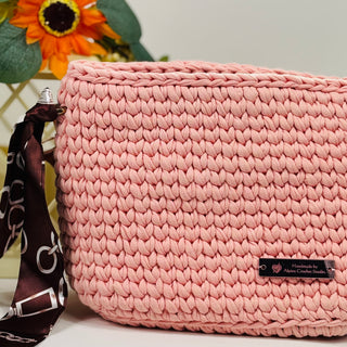 Handmade Crochet Crossbody Bag in Marshmallow | The Misty